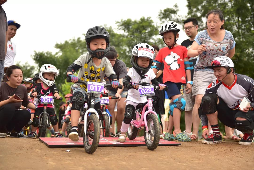 Pick圣德保綠色騎行，健康樂一夏